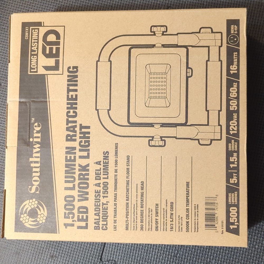 NEW. 1,500 Lumen Ratcheting LED Light - Picture 2 of 6